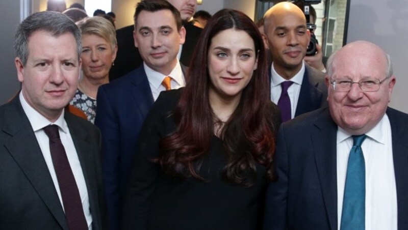 Von links nach rechts: Chris Leslie, Angela Smith, Gavin Shuker, Luciana Berger, Chuka Umunna und Mike Gapes (Bild: AFP)