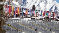 Über der Tiroler Gemeinde Seefeld, in der im Jahr 2019 die Nordische Ski-WM ausgetragen worden war, schwebt ein Damoklesschwert. (Bild: APA/GEORG HOCHMUTH)