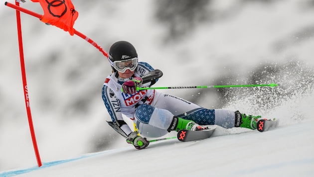Die 17-jährige Alice Robinson schrieb bei der Junioren-WM im Fassatal Skigeschichte und holte die erste Goldmedaille für Neuseeland. (Bild: AFP or licensors)