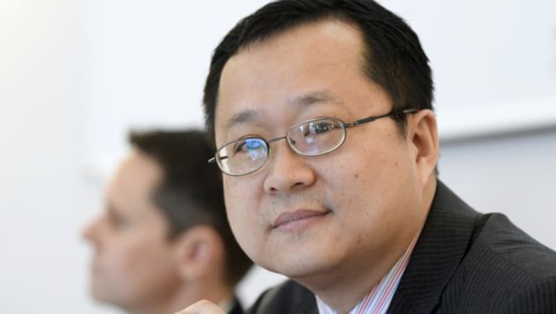 Pan Yao ist Österreich-Chef des Netzwerkausrüsters Huawei (Bild: APA/HANS KLAUS TECHT)