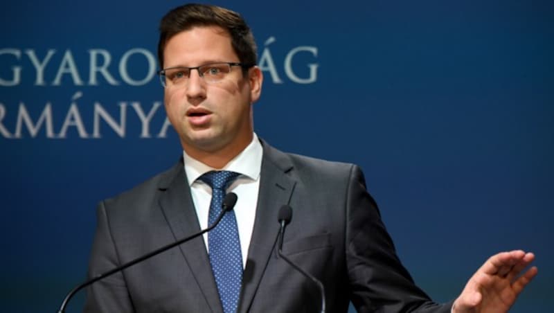 Gergely Gulyas, der für das Büro des Ministerpräsidenten zuständige Minister in Ungarn (Bild: APA/AFP/ATTILA KISBENEDEK)