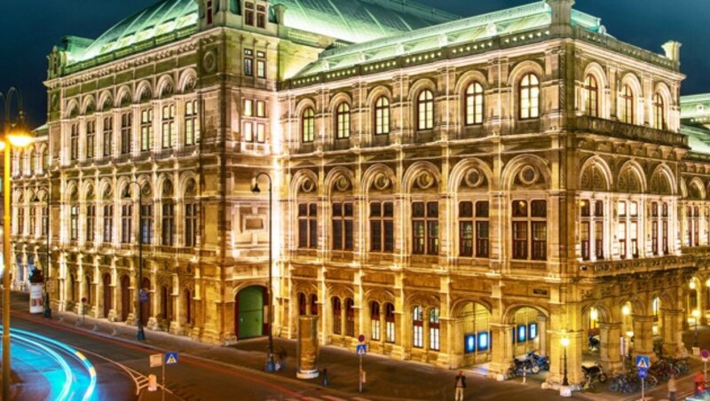 Auch in der Wiener Staatsoper sollen in nicht einmal vier Wochen wieder die Lichter angehen. (Bild: stock.adobe.com, krone.at-Grafik)