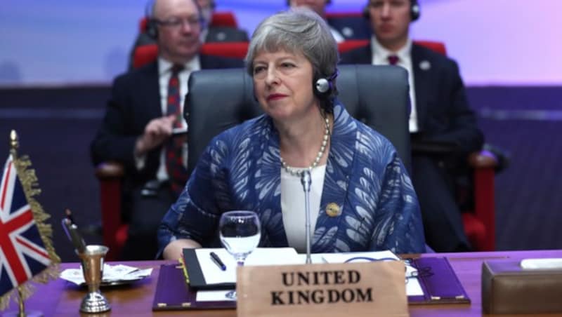 Theresa May beim Treffen mit EU und Arabischer Liga in Sharm el-Sheikh (Bild: AP)