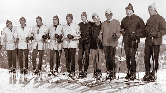 Otto Grossegger (5. v. links) mit seinen ersten Skilehrern. (Bild: Roland Holitzky)