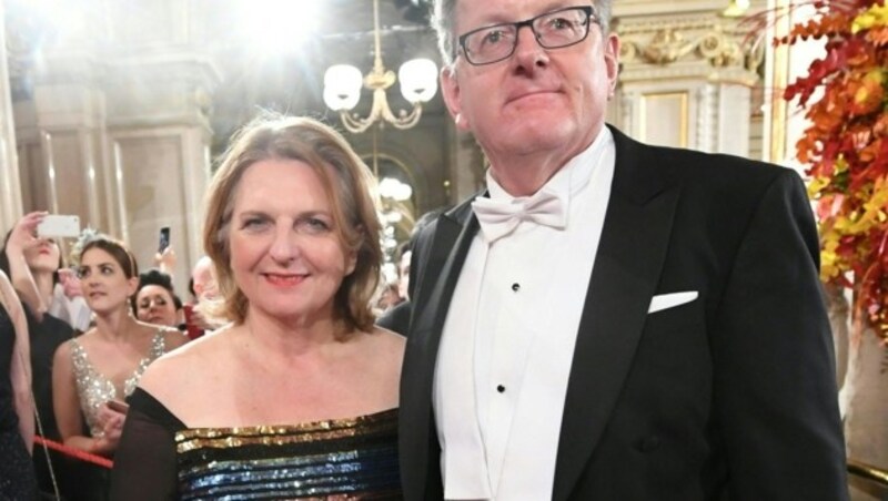 Außenministerin Karin Kneissl und Ehemann Wolfgang Meilinger (Bild: APA/HELMUT FOHRINGER)