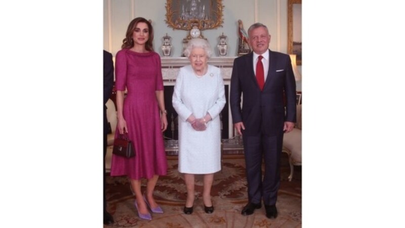 Queen Elizabeth mit Königin Rania und König Adullah (Bild: AFP)