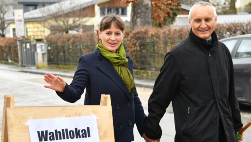 Bürgerliste-Spitzenkandidatin Martina Berthold mit Partner Christian (Bild: APA/BARBARA GINDL)