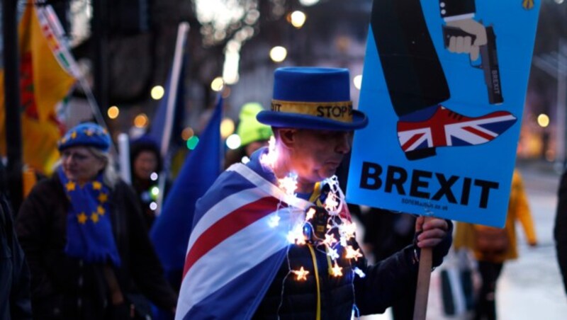 Anti-Brexit-Demonstranten in London (Bild: AFP)