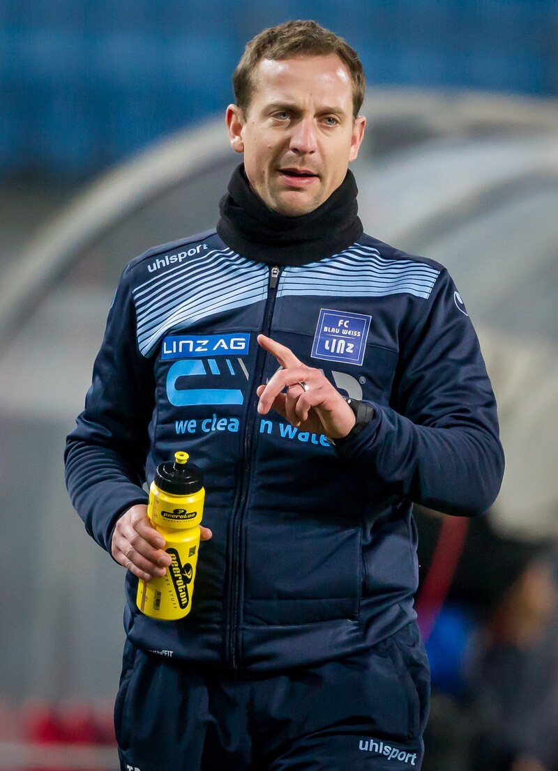 SPORT, FUSSBALL, TIPICO BUNDESLIGA, BLAU WEISS LINZ - SV RIED , 09.03.2018, IM BILD: #T Mag.SAGEDER THOMAS TRAINER (BLAU WEISS LINZ) FOTO: SPORTMEDIAPICS.COM/MANFRED BINDER (Bild: www.FOTO-BINDER.com www.SPORTMEDIAPICS.com)