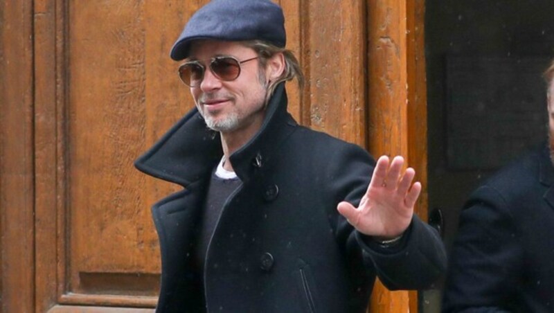 Brad Pitt zeigte sich gut gelaunt in Paris. (Bild: www.PPS.at)