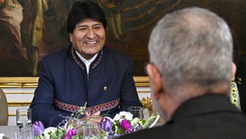 Bolivianische Präsident Evo Morales beu Bundespräsident Alexander Van der Bellen (Bild: APA/HANS PUNZ)