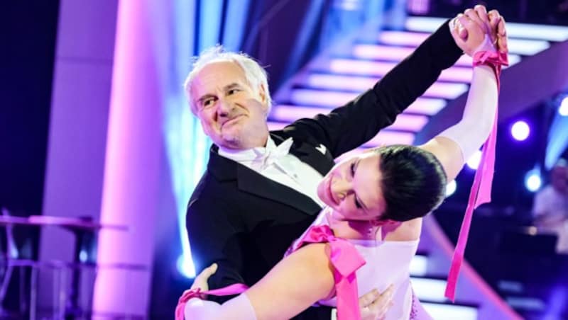 Start der neuen Staffel: Schottenberg und Conny Kreuter im Ballroom (Bild: ORF)