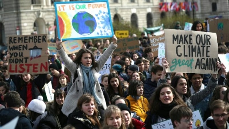 Kundgebung zum Klimaschutz in Wien (Bild: APA/GEORG HOCHMUTH)