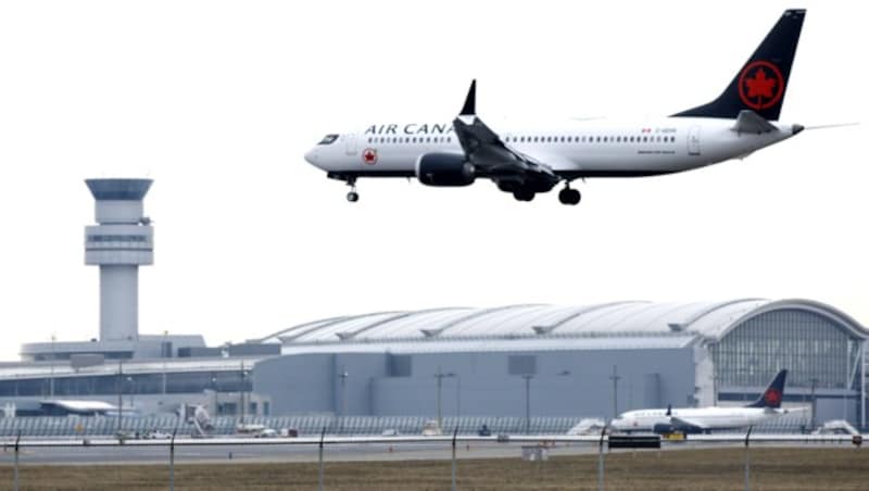 Eine Air Canada Boeing 737 Max 8 landet am Pearson International Airport in Toronto. (Bild: AFP)