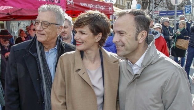 Rote Idylle für’s Foto mit Parteichefin Pamela Rendi-Wagner. In Wirklichkeit sollen sich Steidl und Auinger nicht grün sein. (Bild: Tschepp Markus)