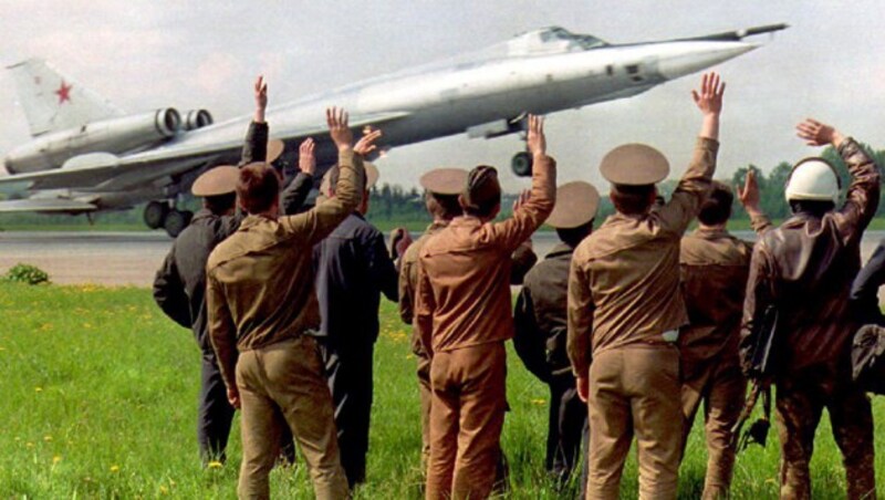 Ein russischer Tupolew TU-22-Bomber (Archivbild) (Bild: EPA/AFP)