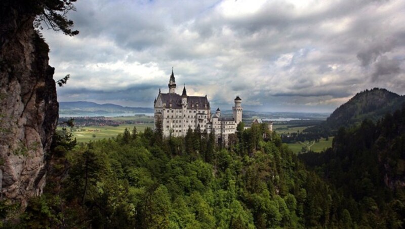 Schloss Neuschwanstein bei Füssen im südöstlichen bayrischen Allgäu (Bild: dpa)