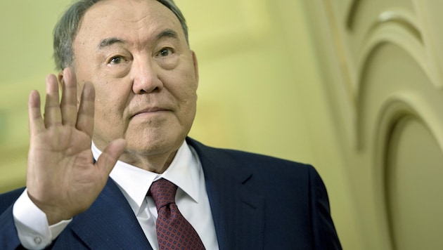 Kasachstans Ex-Präsident Nursultan Nasarbajew (Bild: APA/AFP/POOL/BRENDAN SMIALOWSKI)