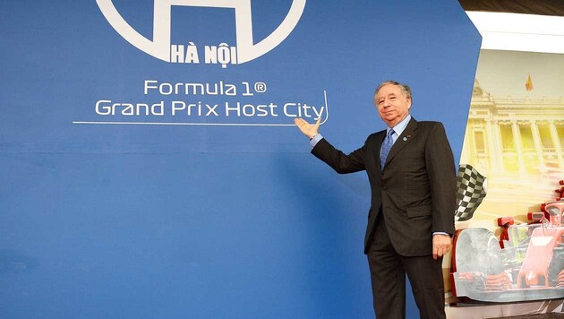 FIA-Präsident Jean Todt gibt den Startschuss zum Strecken-Bau in Hanoi. (Bild: APA/AFP/Nhac NGUYEN)