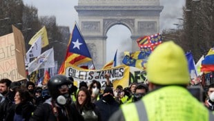 Die Gelbwesten-Bewegung in Frankreich, die derzeit immer wieder zu Protesten aufruft, wurde 2018 ...