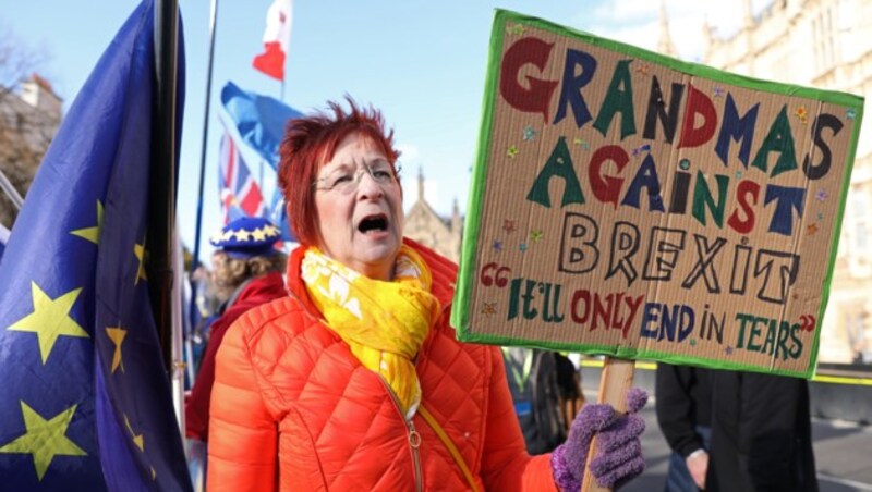 Die Anti-Brexit-Proteste gehen weiter. (Bild: AFP)