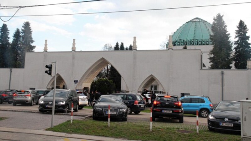 Der Terrorverdächtige wurde oft auf dem Jüdischen Friedhof gesehen. (Bild: Andi Schiel)