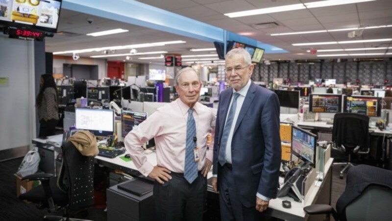 Der ehemalige New Yorker Bürgermeister Michael Bloomberg und Bundespräsident Alexander Van der Bellen anlässlich eines Treffens im Vorfeld des UNO-Klimaschutz-Treffens in New York. (Bild: APA/BUNDESHEER/PETER LECHNER)