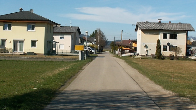 In einem Haus in dieser Wohnstraße in Ebenthal in Kärnten kam es zur Bluttat. (Bild: Daniel Raunig)