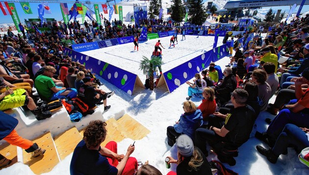 Superkulisse beim Snow Volleyball-Finale in Wagrain-Kleinarl (Bild: Chaka2/Conny Kurth)