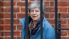 Nichts zu lachen für Premierministerin Theresa May (Bild: AFP )