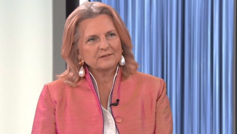 Außenministerin Karin Kneissl im ORF-„Report“ (Bild: tvthek.orf.at)