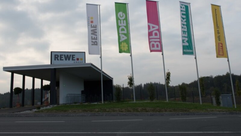 Zum Rewe-Konzern gehören in Österreich Billa, Merkur, Bipa, Adeg und Penny. (Bild: REWE International AG/APA-Fotoservice/Kerschbaummayr)