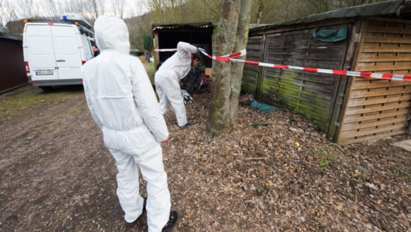 Die Polizei konnte auf dem Campingplatz des nordrhein-westfälischen Lügde viel Beweismaterial sicherstellen. (Bild: APA/dpa/Christian Mathiesen)