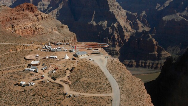 Der Skywalk über dem Grand Canyon gilt als beliebter Aussichtspunkt