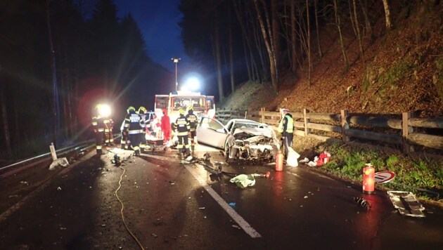 Tödlicher Verkehrsunfall Breitenau (Bild: Freiwillige Feuerwehr Mixnitz)