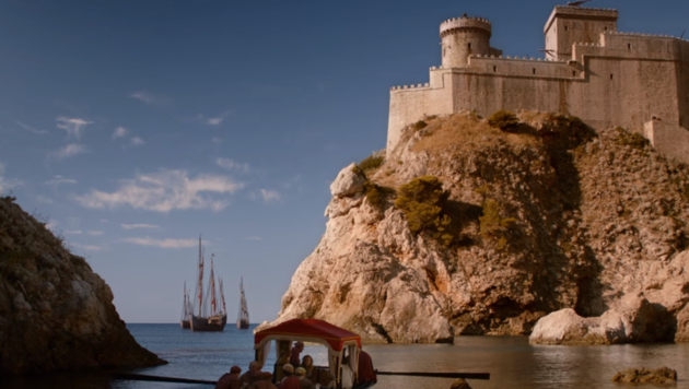 Technischen Filmtricks verwandeln den Hafen von Dubrovnik in eine Kulisse von „Game of Thrones“ (Bild: Screenshot Game of Thrones)