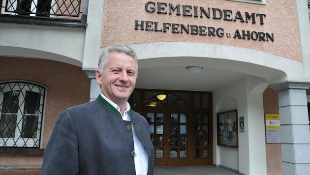 Josef Hintenberger (ÖVP) ist neuer Bürgermeister in Helfenberg. (Bild: KRONEN ZEITUNG)