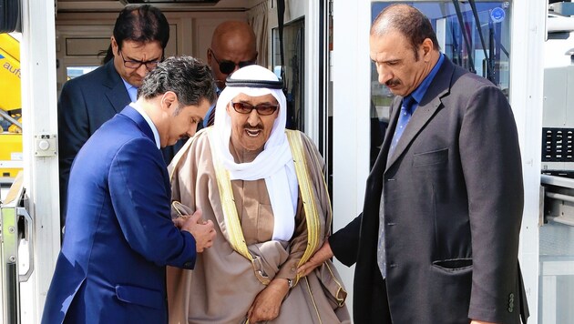 Sabah Al-Ahmad Al- Jaber Al-Sabah, der Emir von Kuwait, ist in Salzburg (Bild: AP)