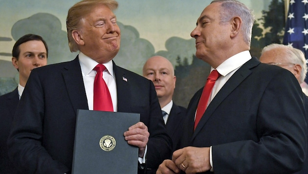 Auf einer Linie: Trump und Netanyahu (Bild: AP)