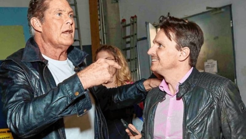 Gespräch (fast) auf Augenhöhe: The Hoff (1,93 Meter), Adabei Norman Schenz (nicht ganz sooo groß ...) (Bild: Starpix/ Alexander TUMA)