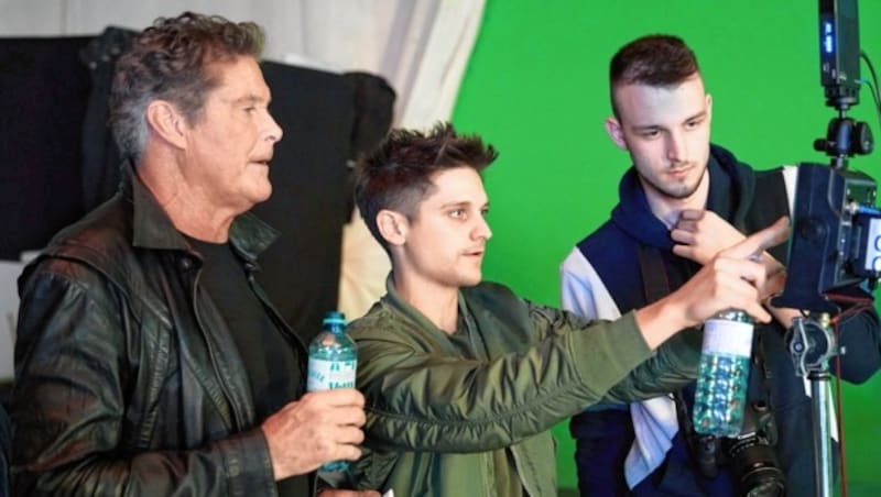 Hasselhoff ließ sich alle Einstellungen genau erklären und analysierte nach jeder Szene gemeinsam mit dem Team alles ganz präzise. (Bild: Starpix/ Alexander TUMA)