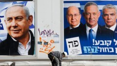 Die Verhandlungsteams von Oppositionskandidat Benny Gantz und Ministerpräsident Benjamin Netanjahu (li.) schafften es nicht, eine große Koalition von Blau-Weiß und Likud zu bilden. (Bild: AFP)