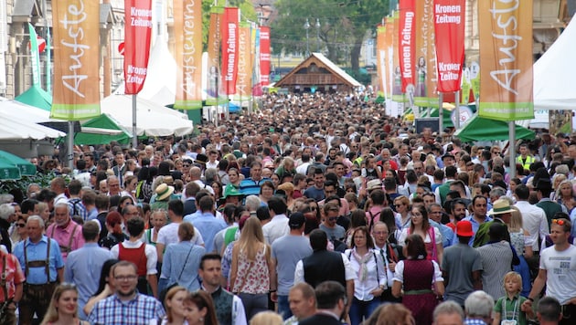 Zehntausende strömen zum Aufsteirern nach Graz. (Bild: Juergen Radspieler)