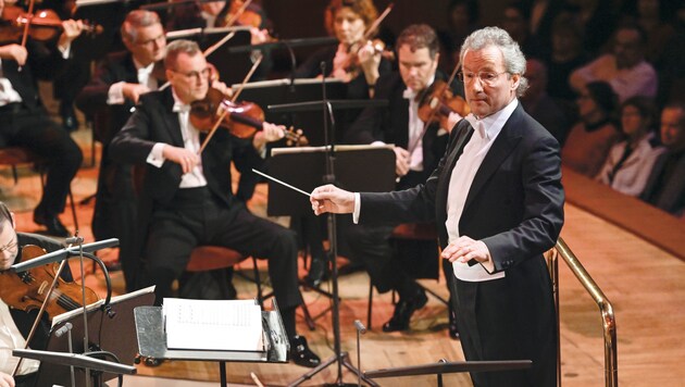 Franz Welser-Möst wird mit seinem Cleveland Orchestra im Brucknerhaus zu Gast sein. (Bild: Matthias Creutziger)