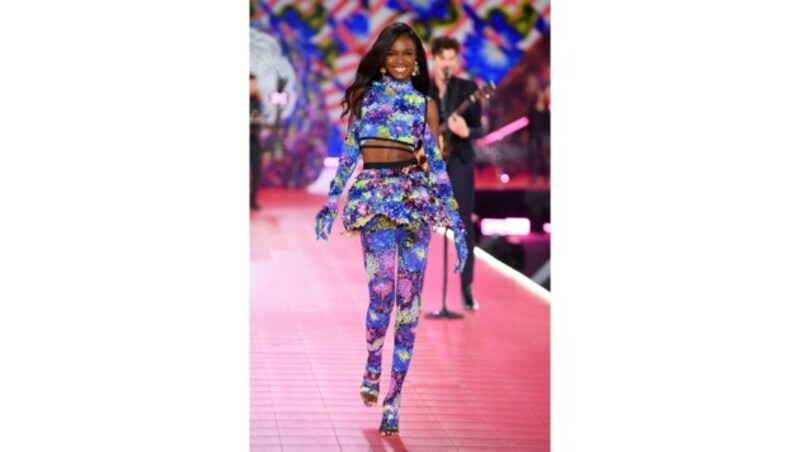 Leomie Anderson (Bild: Victoria's Secret)