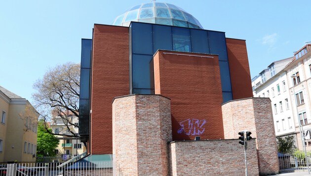 Die Grazer Synagoge wurde Opfer einer Sachbeschädigung (Bild: Christian Jauschowetz)