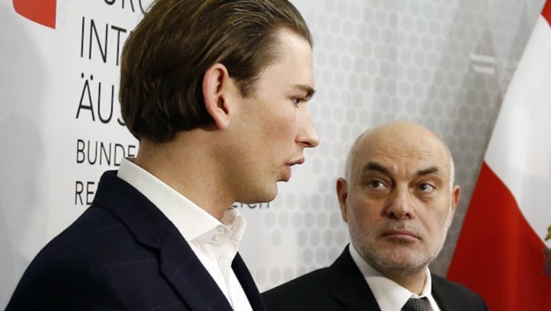 Sebastian Kurz, damals noch Minister, mit Wissenschaftler Ednan Aslan im Dezember 2015 (Bild: APA/Außenministerium/Dragan Tatic)