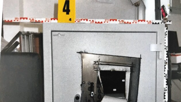 Der Safe wurde geknackt (Symbolbild) (Bild: Polizei)