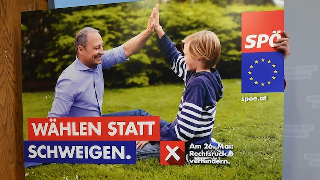 Ein Wahlplakat der SPÖ zur bevorstehenden EU-Wahl (Bild: APA/HELMUT FOHRINGER)