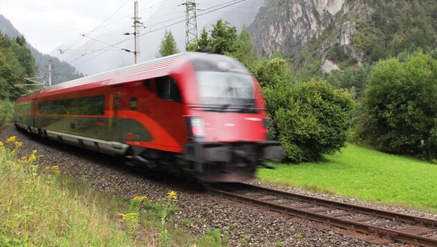 Die Arlbergbahnstrecke ist wieder in Betrieb. (Bild: ÖBB)